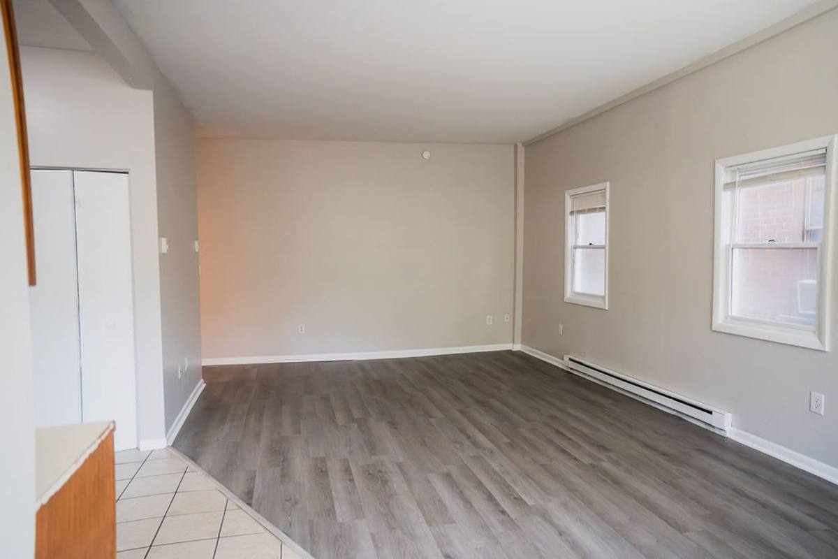 Apartment for rent at 137-139 Main St, Slatington, PA 18080