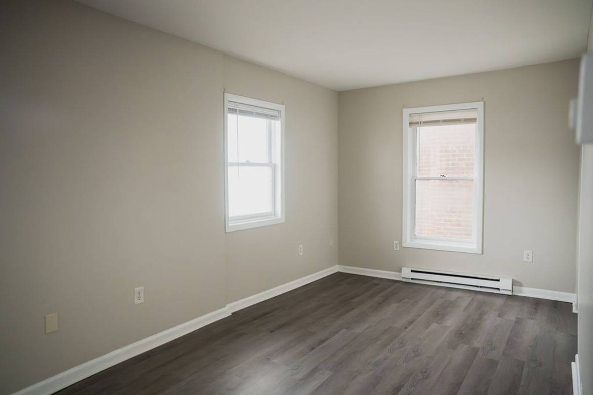 Apartment for rent at 137-139 Main St, Slatington, PA 18080