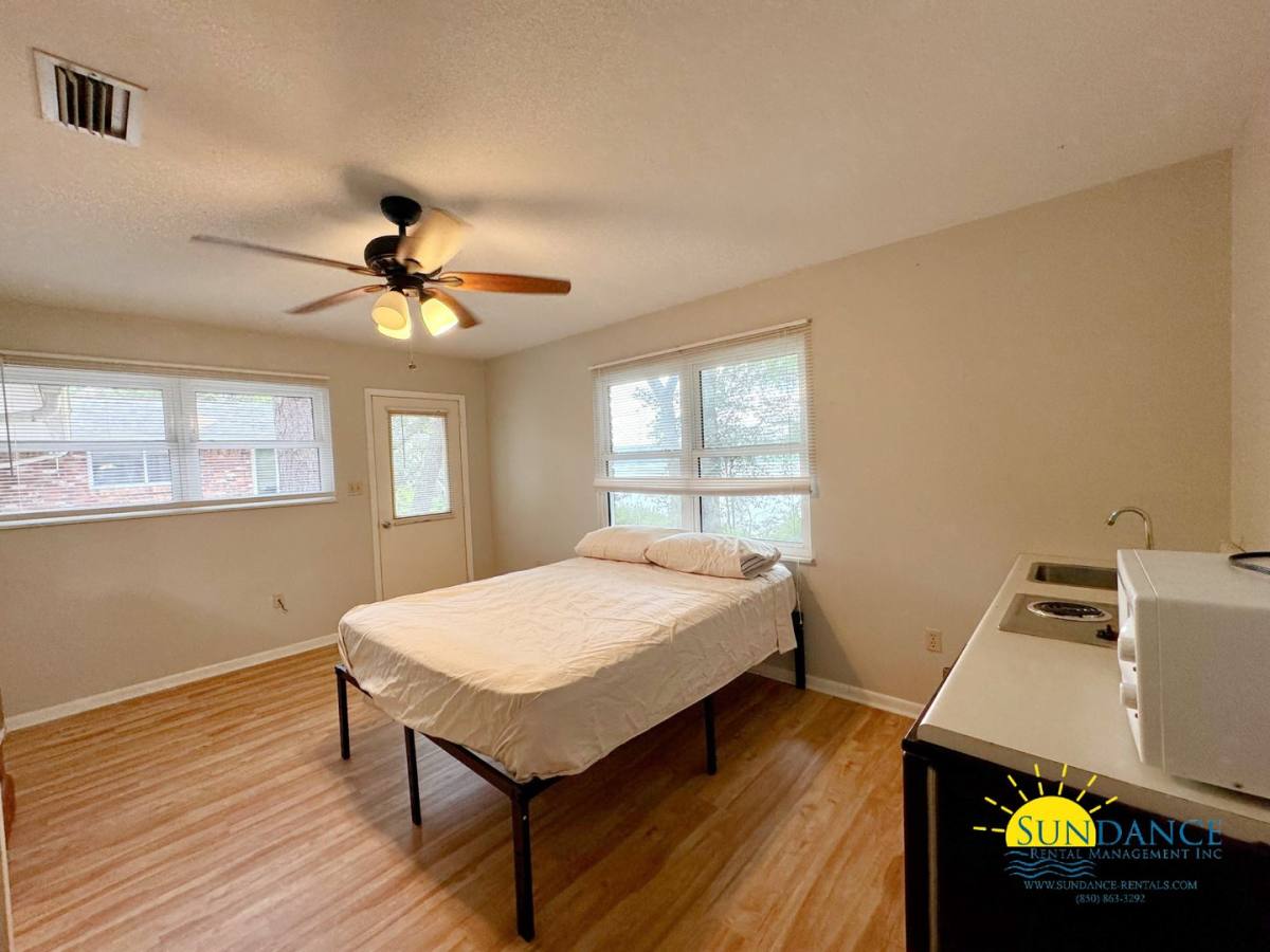 House for rent at 7 Longwood Dr, Shalimar, FL 32579