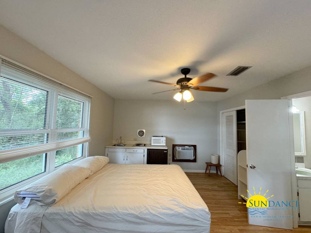 House for rent at 7 Longwood Dr, Shalimar, FL 32579