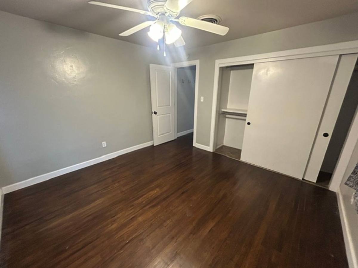 Apartment for rent at 1500, 1502 W School St, Visalia, CA 93291