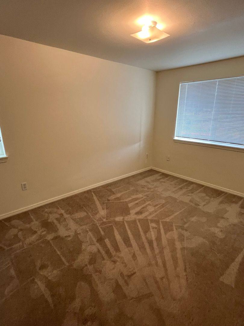 Apartment for rent at 3695 D St NE, Salem, OR 97301