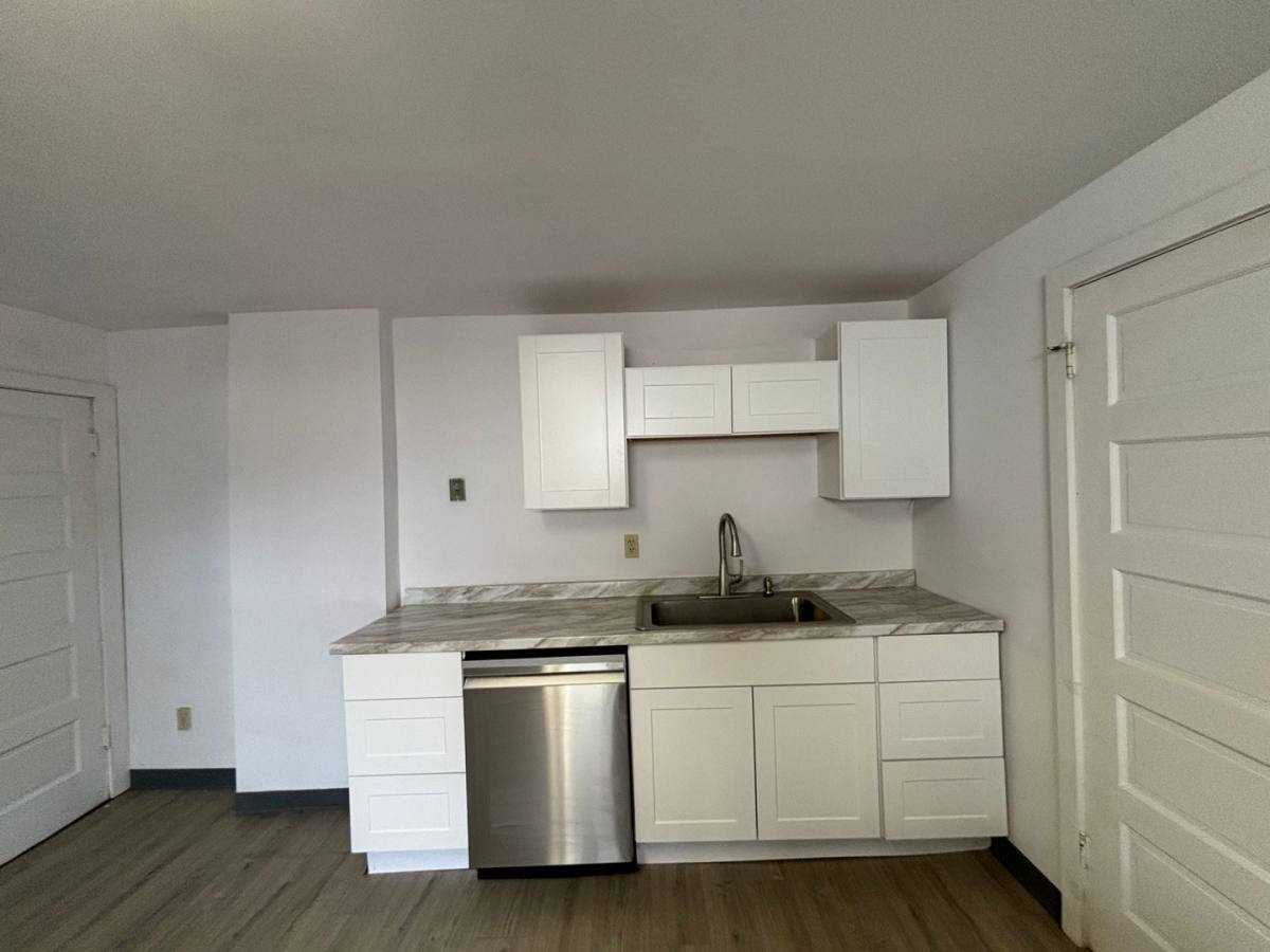 Apartment for rent at 628-630 Moosic St, Scranton, PA 18505