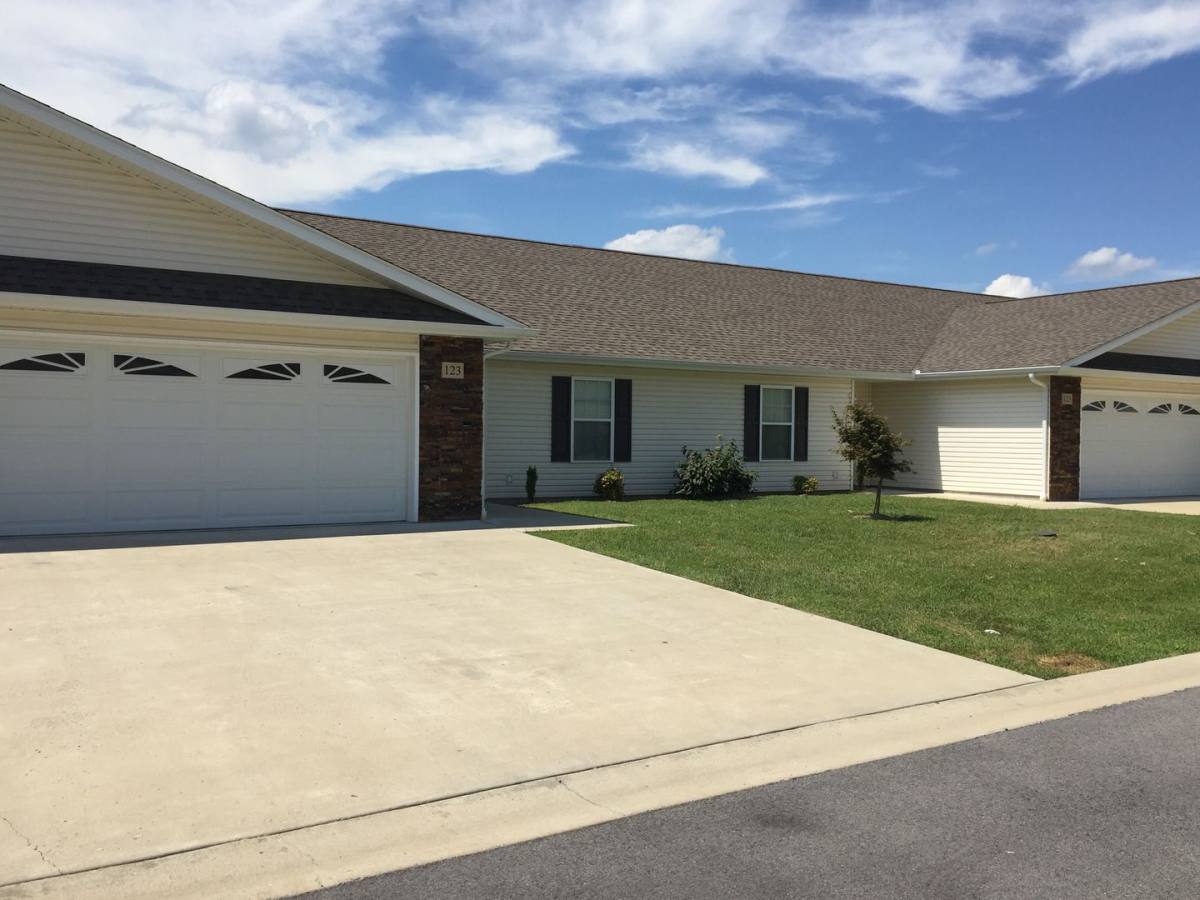 Apartment for rent at 104 - 242 Timber Trail, Carterville, IL 62918