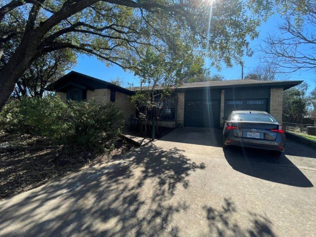 House for rent at 605 Kentshire Circle, Austin, TX 78704