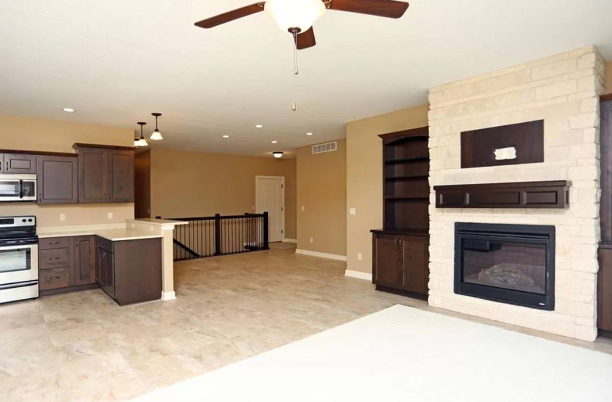 Townhouse for rent at 2300-2436 SE Taylor Court, Waukee, IA 50263
