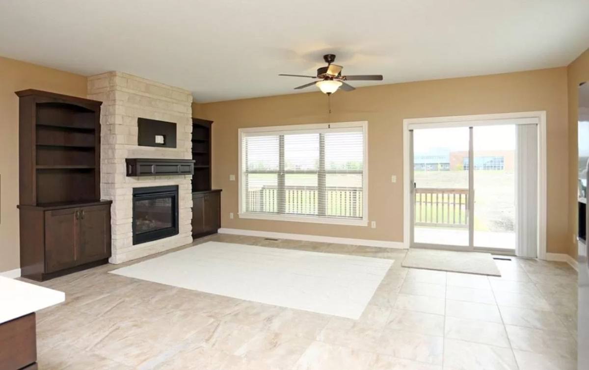 Townhouse for rent at 2300-2436 SE Taylor Court, Waukee, IA 50263