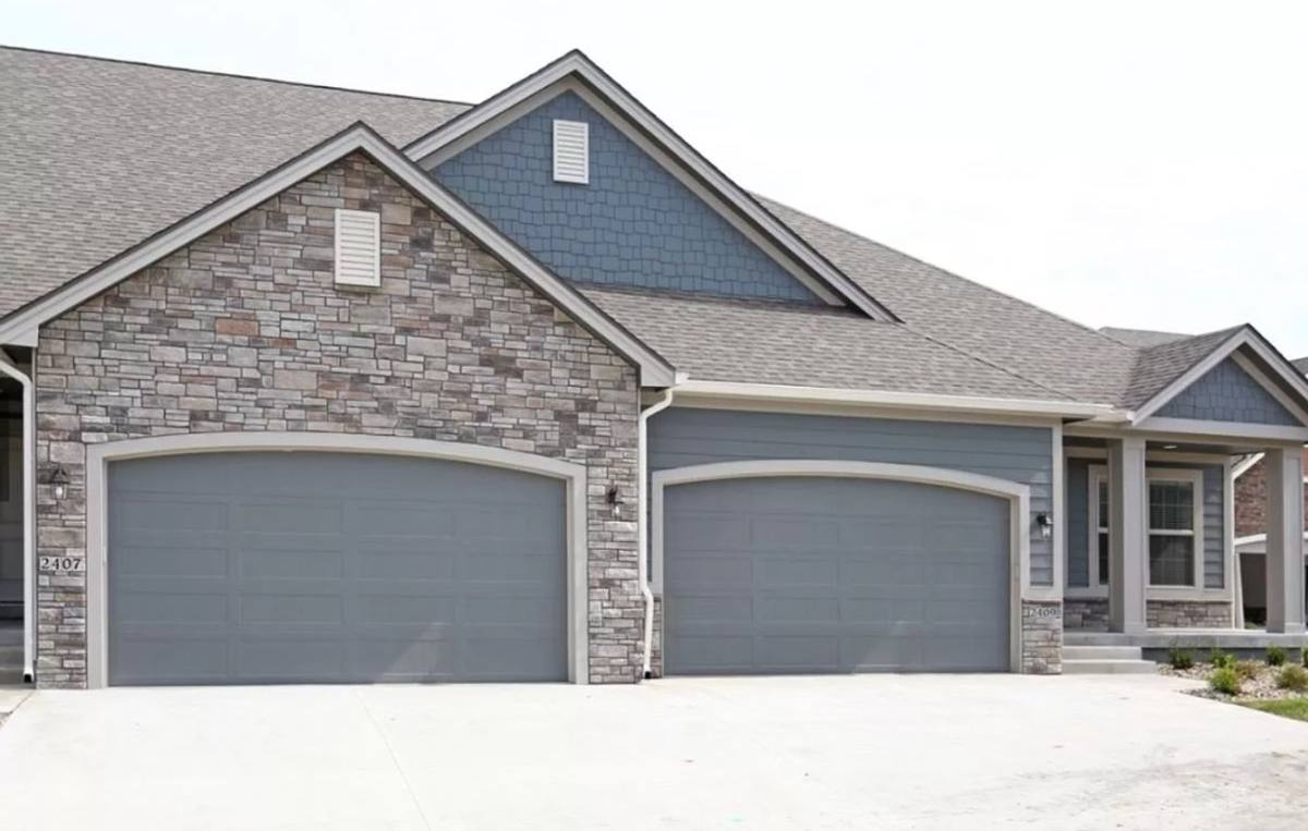 Townhouse for rent at 2300-2436 SE Taylor Court, Waukee, IA 50263