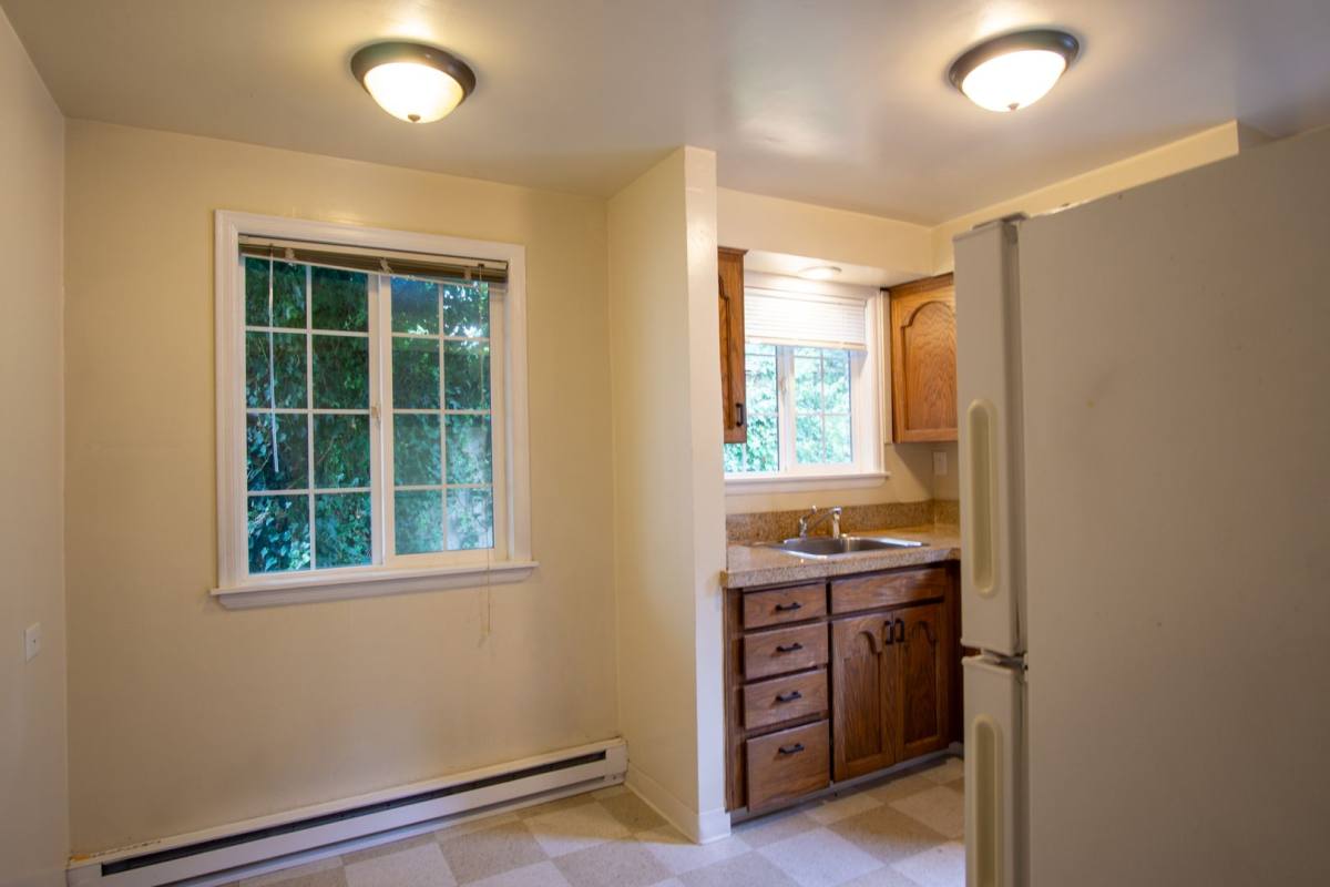 Apartment for rent at 2010 SE Sherman St, Portland, OR 97214