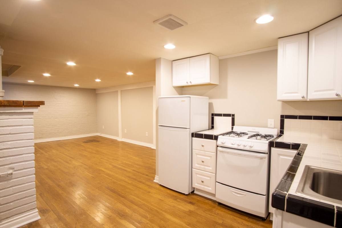 Apartment for rent at 230 NW 20th Ave, Portland, OR 97209