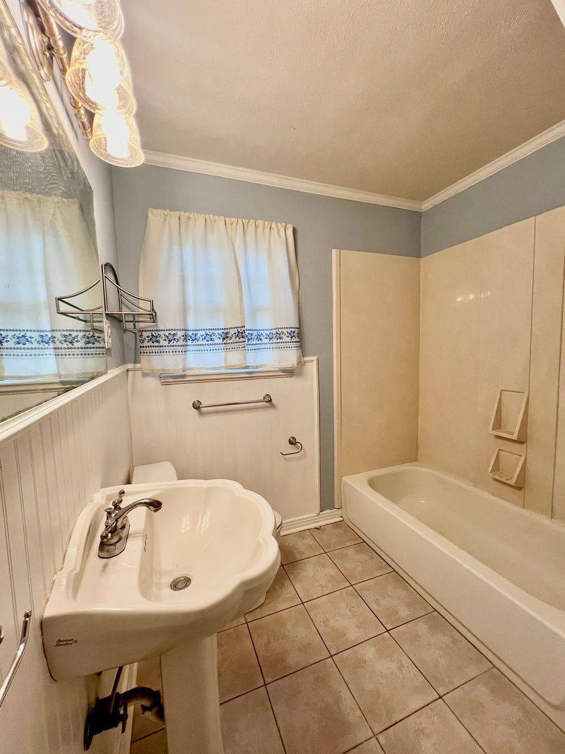 Apartment for rent at 2422 29th St, Lubbock, TX 79411