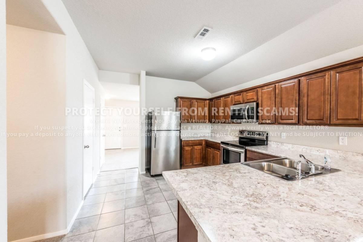 House for rent at 5079 W Claxton Circle, Fayetteville, AR 72704