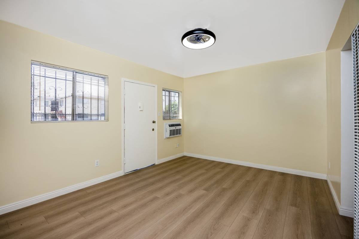 Apartment for rent at 3620 S Budlong Ave, Los Angeles, CA 90007