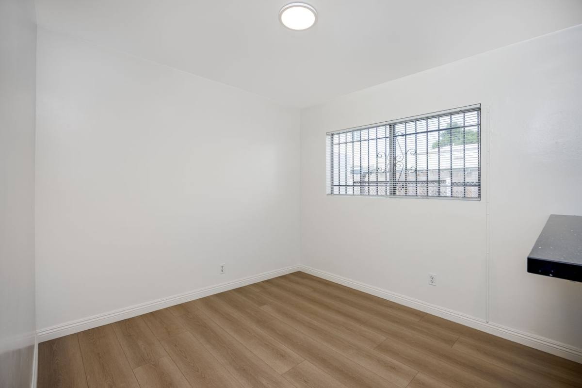Apartment for rent at 3620 S Budlong Ave, Los Angeles, CA 90007