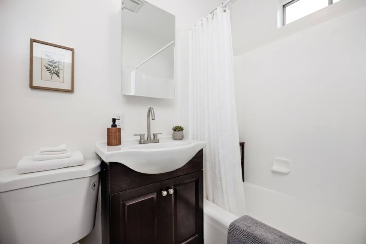 Apartment for rent at 3620 S Budlong Ave, Los Angeles, CA 90007