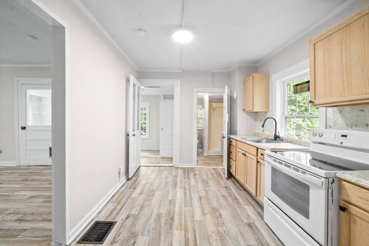 Apartment for rent at 416 S Second St, Clarksville, TN 37040