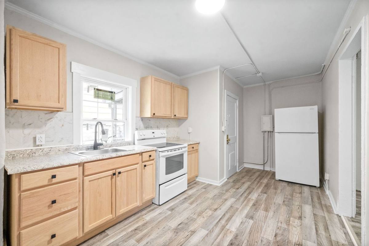 Apartment for rent at 416 S Second St, Clarksville, TN 37040