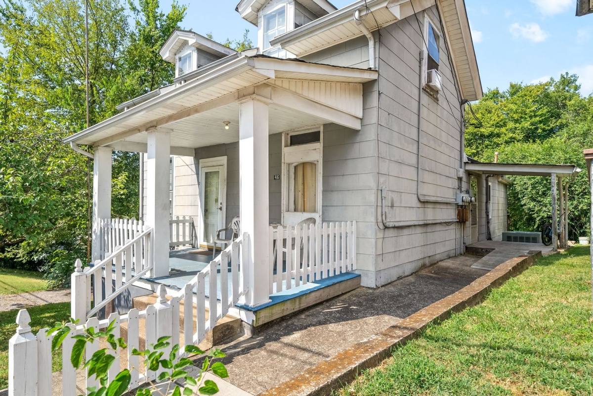 Apartment for rent at 416 S Second St, Clarksville, TN 37040