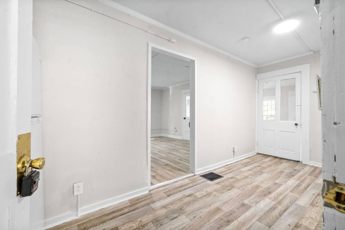 Apartment for rent at 416 S Second St, Clarksville, TN 37040