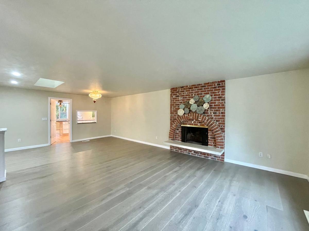 House for rent at 3023 NE 192nd St, Seattle, WA 98155