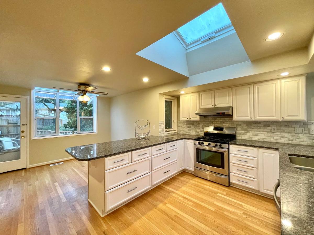 House for rent at 3023 NE 192nd St, Seattle, WA 98155