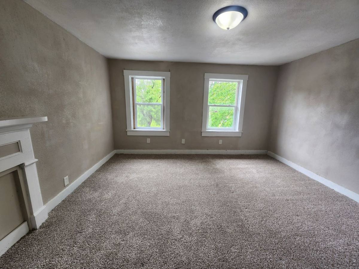 Apartment for rent at 517 N 14 St, Terre Haute, IN 47807