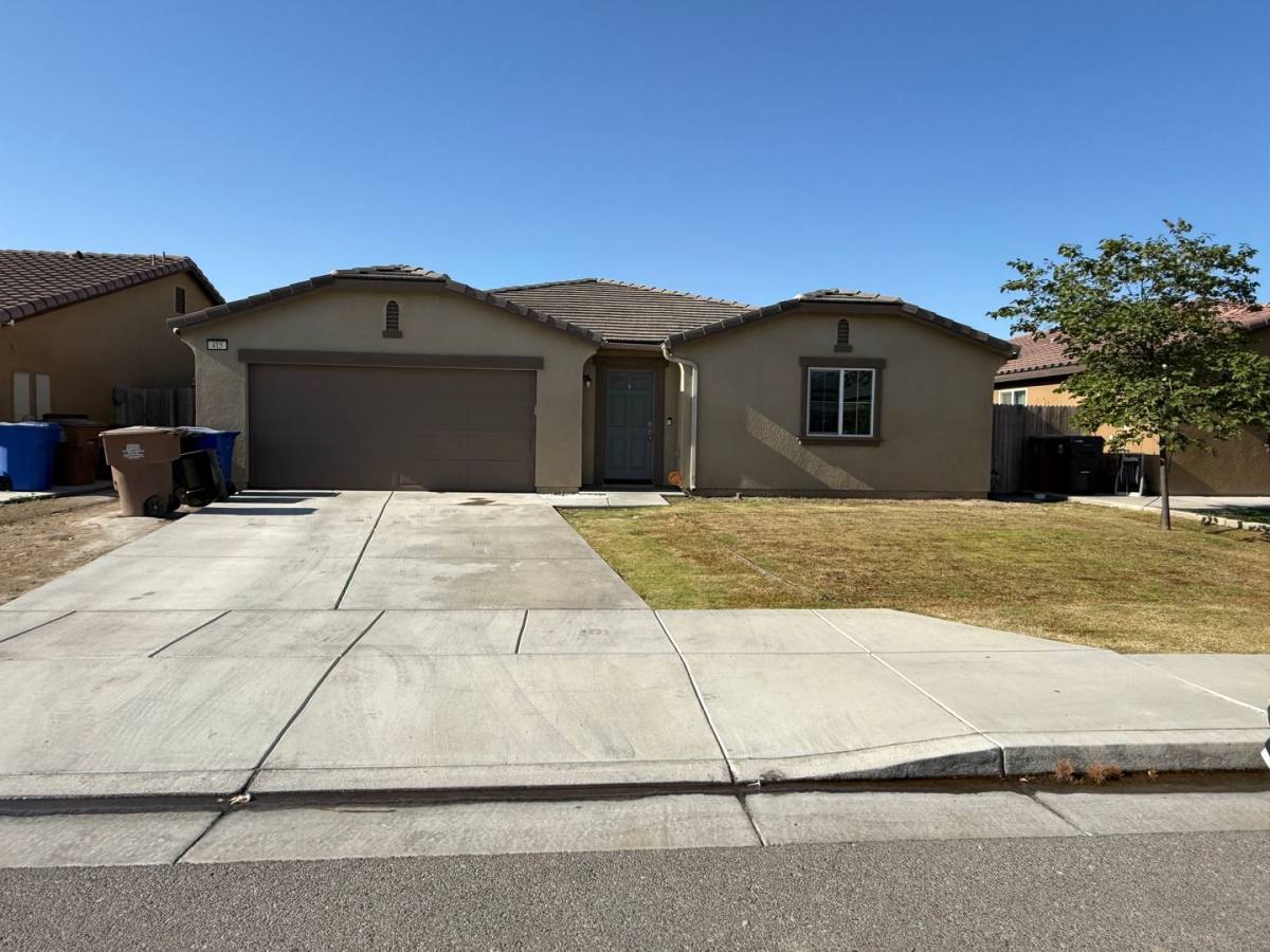 House for rent at 415 Welch Ave, Bakersfield, CA 93307