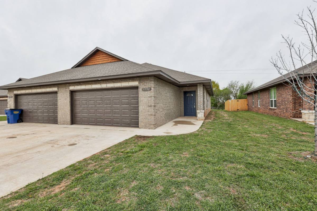 Townhouse for rent at 1752 Eighty Niner Terrace, El Reno, OK 73036