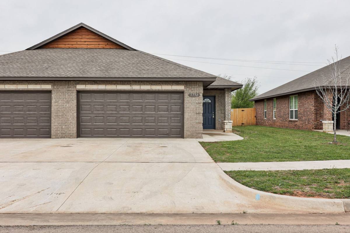 Townhouse for rent at 1752 Eighty Niner Terrace, El Reno, OK 73036