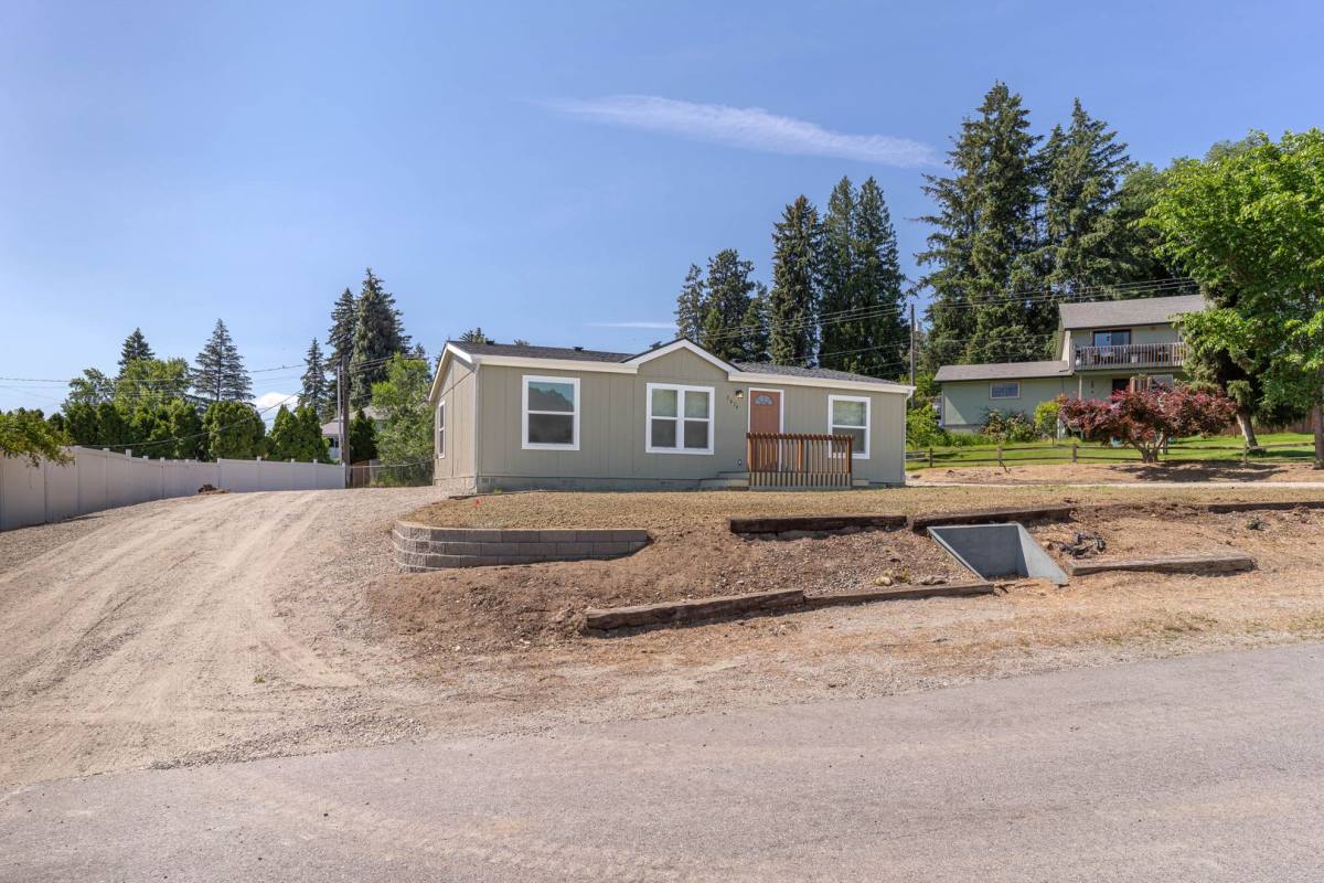 House for rent at 2474 Lemaister Ave, Wenatchee, WA 98801