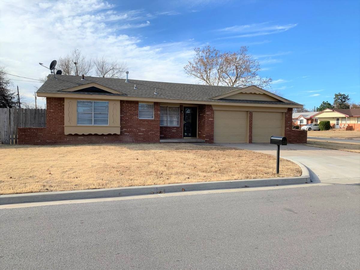 House for rent at 1001 SE Alta Lane, Lawton, OK 73501
