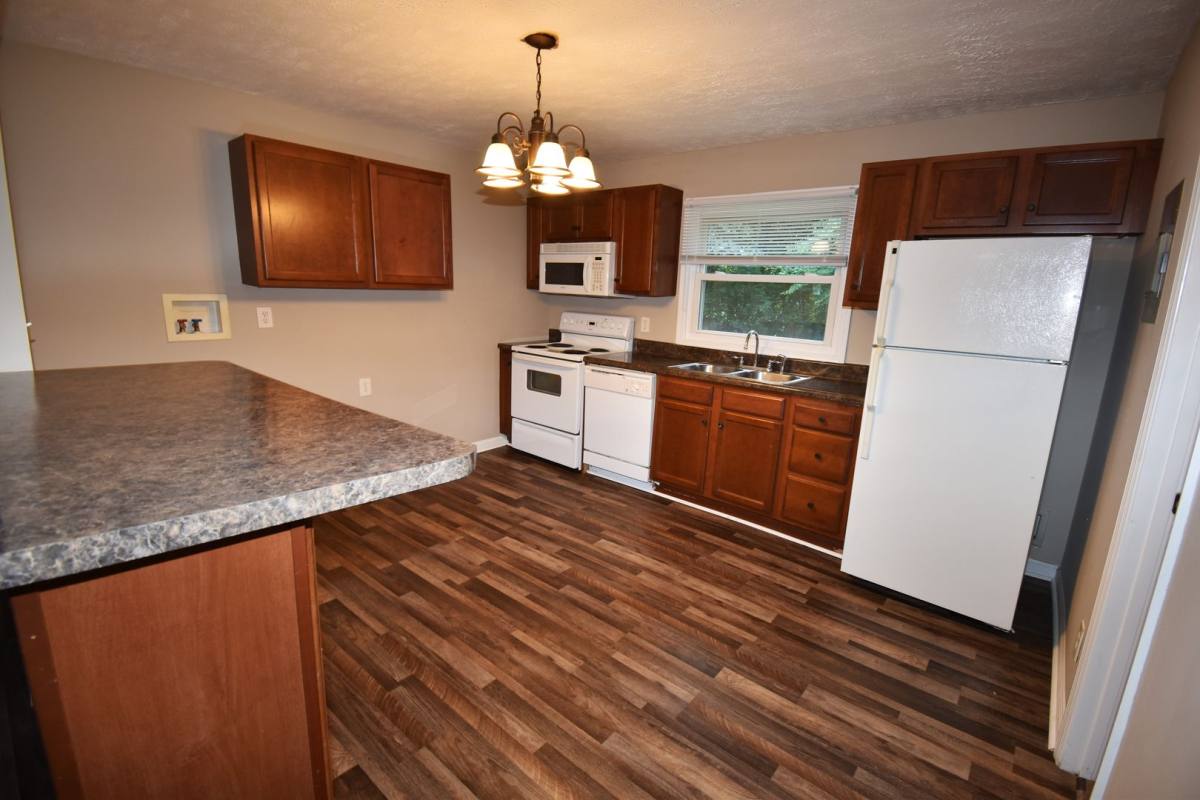 Apartment for rent at 2976 Lake Rd, Woodlawn, TN 37191