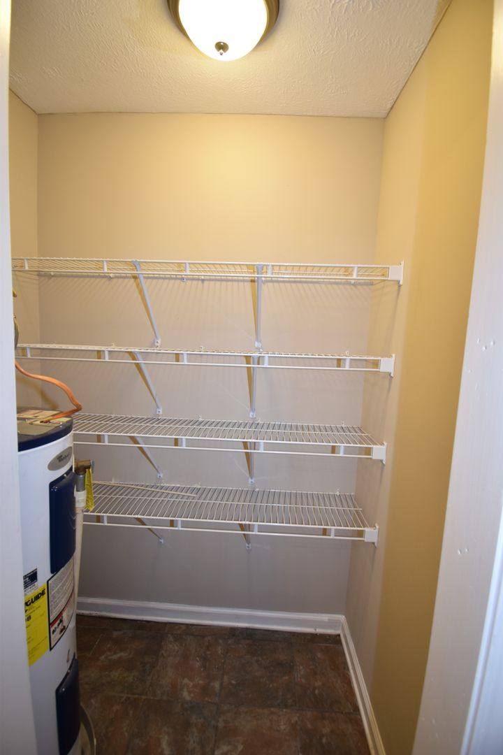 Apartment for rent at 2976 Lake Rd, Woodlawn, TN 37191