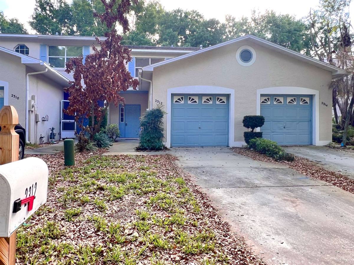 Townhouse for rent at 2312 Isle Royale Court SE, Winter Haven, FL 33880