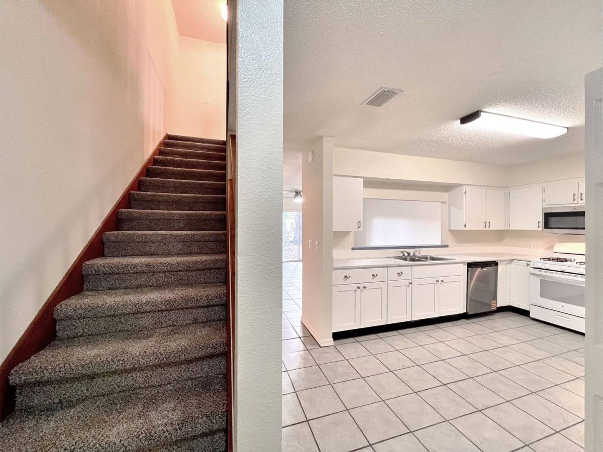 Townhouse for rent at 2312 Isle Royale Court SE, Winter Haven, FL 33880