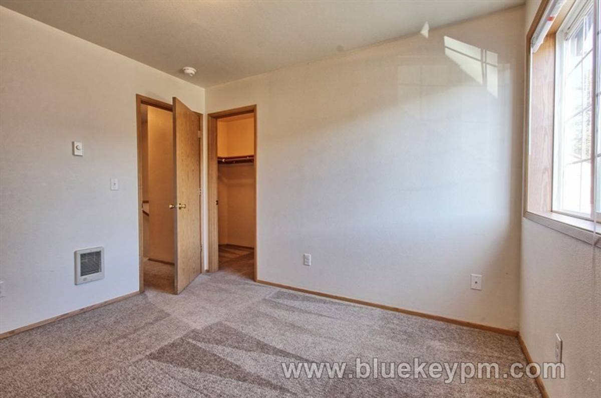 Apartment for rent at 808 SE 4th St, Battle Ground, WA 98604
