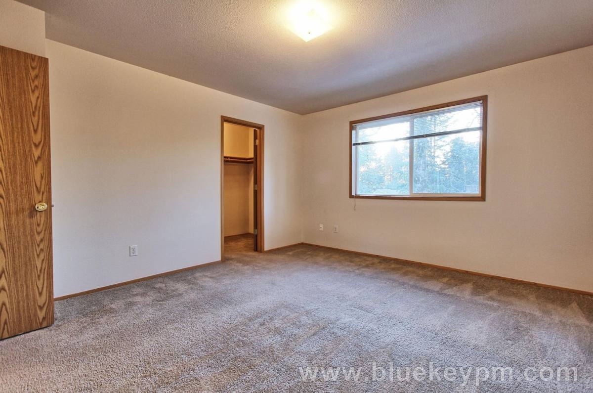 Apartment for rent at 808 SE 4th St, Battle Ground, WA 98604