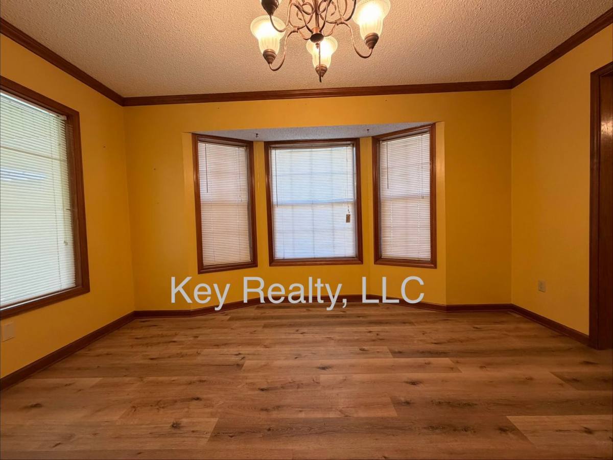 House for rent at 108 Lake Dr, Pineville, LA 71360
