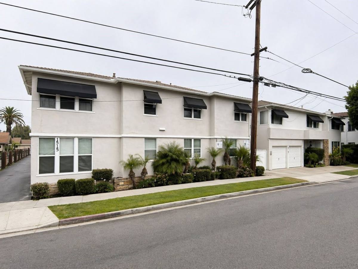 Apartment for rent at 1515-1517 E 3rd St, Long Beach, CA 90802