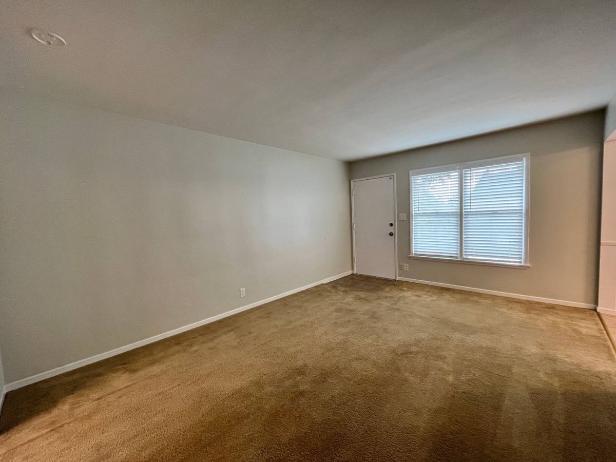 Apartment for rent at 1515-1517 E 3rd St, Long Beach, CA 90802