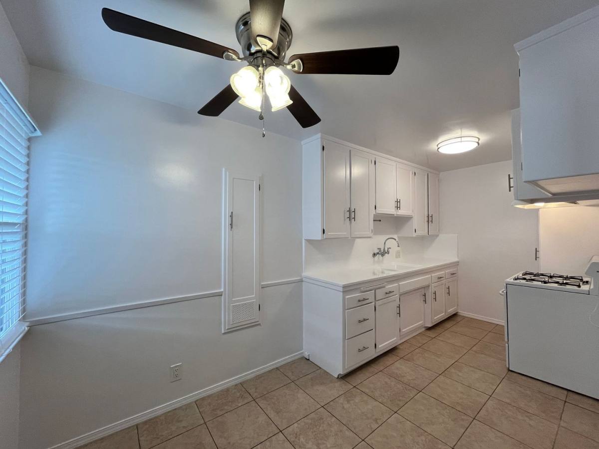 Apartment for rent at 1515-1517 E 3rd St, Long Beach, CA 90802