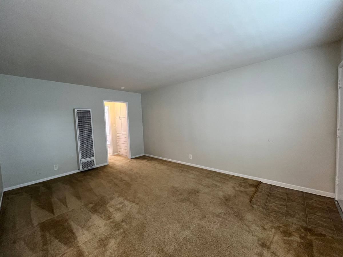 Apartment for rent at 1515-1517 E 3rd St, Long Beach, CA 90802