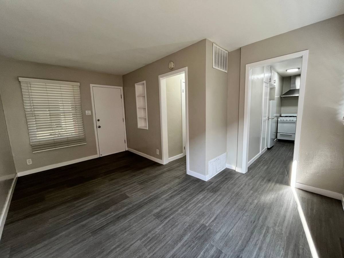 Apartment for rent at 1017 Pacific Ave, Long Beach, CA 90813