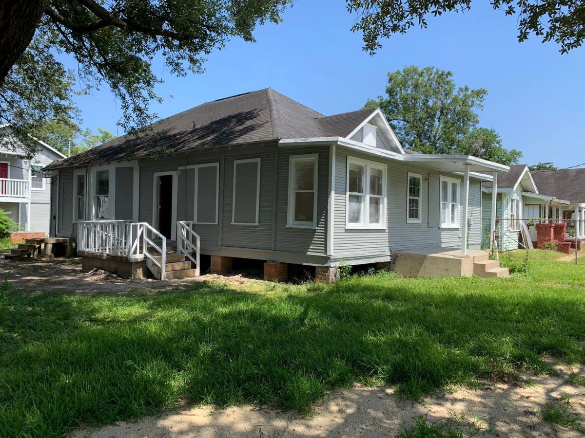 Apartment for rent at 1294 Cartwright St, Beaumont, TX 77701