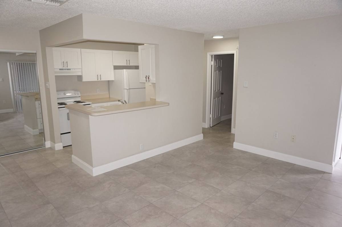 Apartment for rent at 3819 Bowline Circle, Saint Petersburg, FL 33741