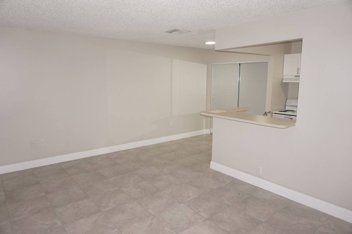 Apartment for rent at 3819 Bowline Circle, Saint Petersburg, FL 33741
