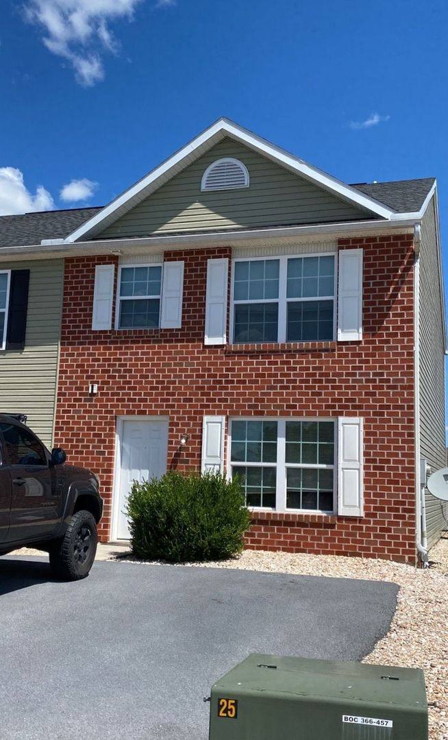 Apartment for rent at 457-471 Lantern Lane, Chambersburg, PA 17201