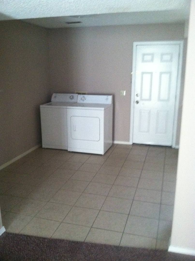Apartment for rent at 1023-1057 Eagle, Fayetteville, AR 72701