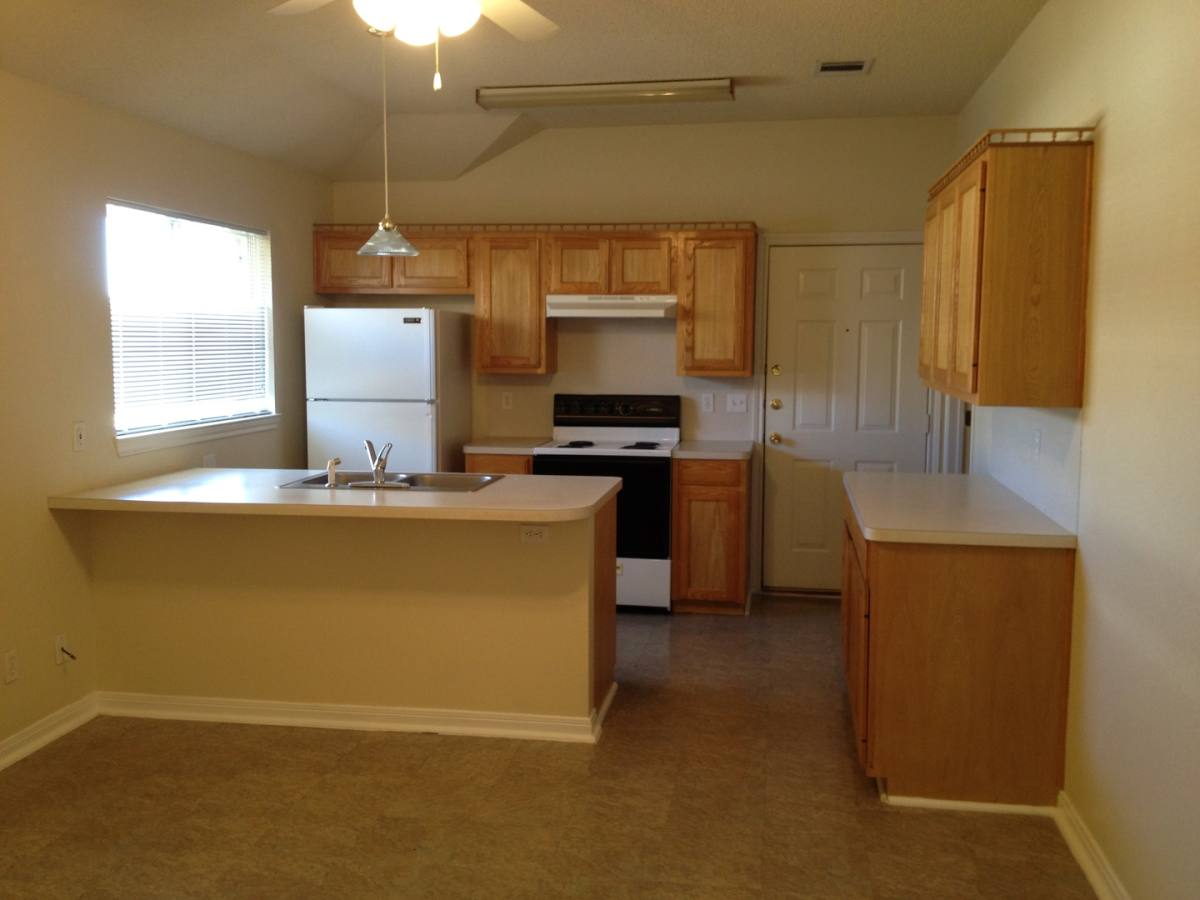 House for rent at 1513 Breezy Dr, Woodway, TX 76712