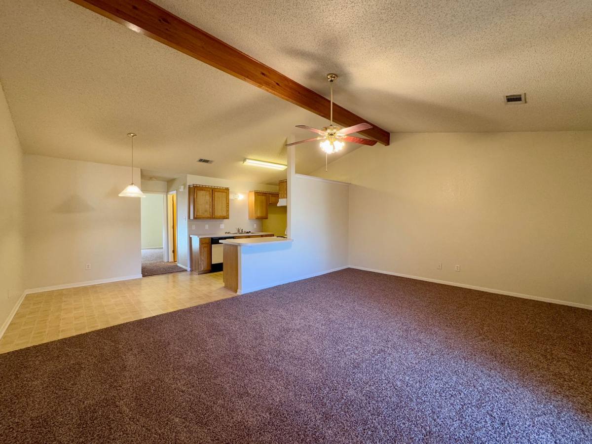 House for rent at 1627 Breezy Dr, Woodway, TX 76712